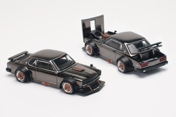 POP RACE 1/64 日產 NISSAN SKYLINE GT-R V8 DRIFT (HAKOSUKA) 電鍍黑 PR640097 POP RACE 1/64 日產 NISSAN SKYLINE GT-R V8 DRIFT (HAKOSUKA) 電鍍黑 PR640097