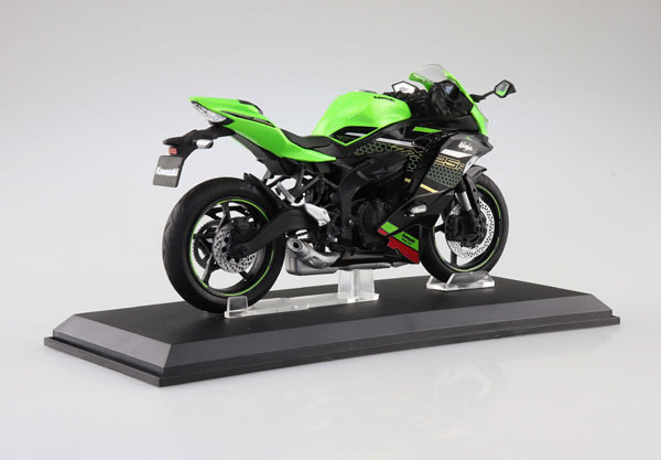 [再販] AOSHIMA 青島 1/12 川崎 Kawasaki 機車 Ninja ZX-25R 檸檬綠 烏木黑 塗裝完成品 [再販] AOSHIMA 青島 1/12 川崎 Kawasaki 機車 Ninja ZX-25R 檸檬綠 烏木黑 塗裝完成品