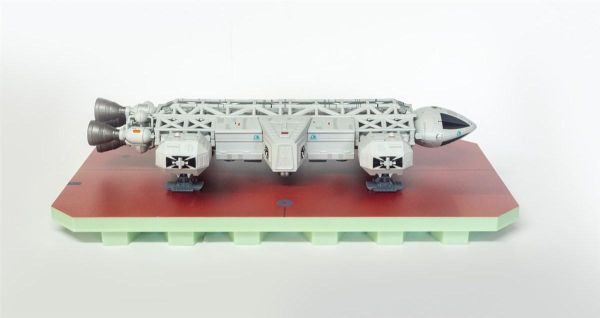 (預購) 限量 BellFine 1/106 Space: 1999 蒼鷹號 Eagle LabPod 塗裝完成品 20260825 限量 BellFine 1/106 Space: 1999 蒼鷹號 Eagle LabPod 塗裝完成品