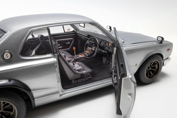 (預購) KYOSHO 京商 1/18 日產 Nissan Skyline 2000 GT-R KPGC10 Silver/White 分別販售 20261029 KYOSHO 京商 1/18 日產 Nissan Skyline 2000 GT-R KPGC10 Silver/White 分別販售