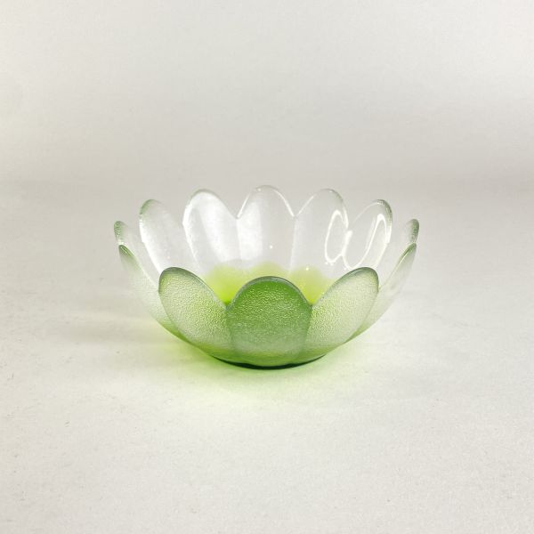 綠色花造型玻璃碗 