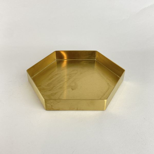 金色六角形盤 