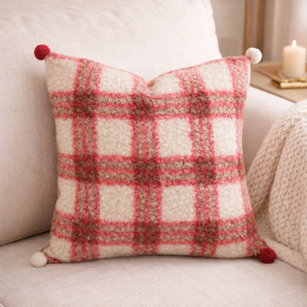 紅白格紋絨毛抱枕 