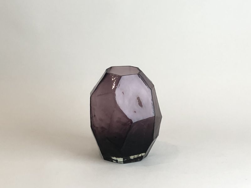紫色不規則狀花器 