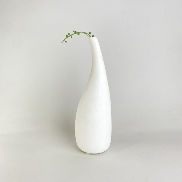 白色細脖子花器 