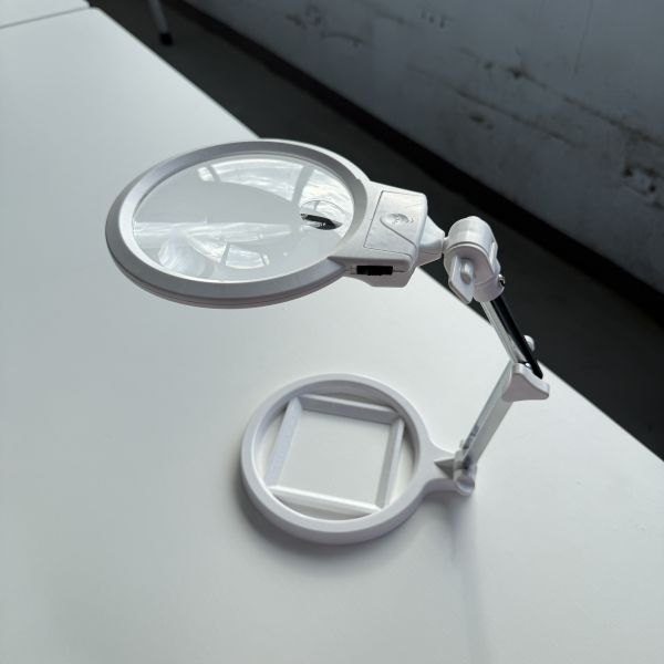 白色LED放大鏡折疊閱讀檯燈 