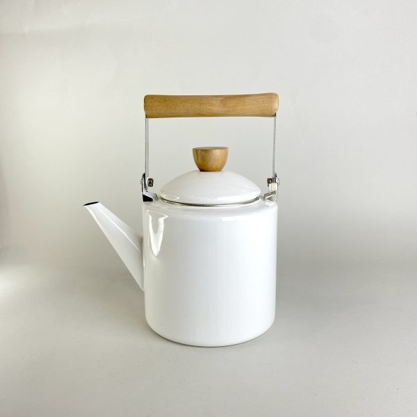 木柄白茶壺 