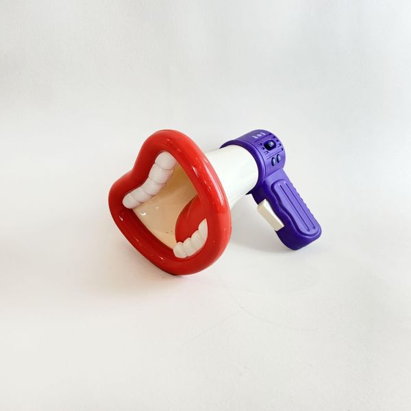 嘴巴造型紫色大聲公玩具 