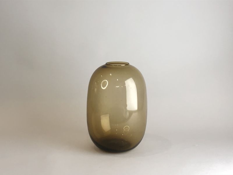 黃色弧形花器 