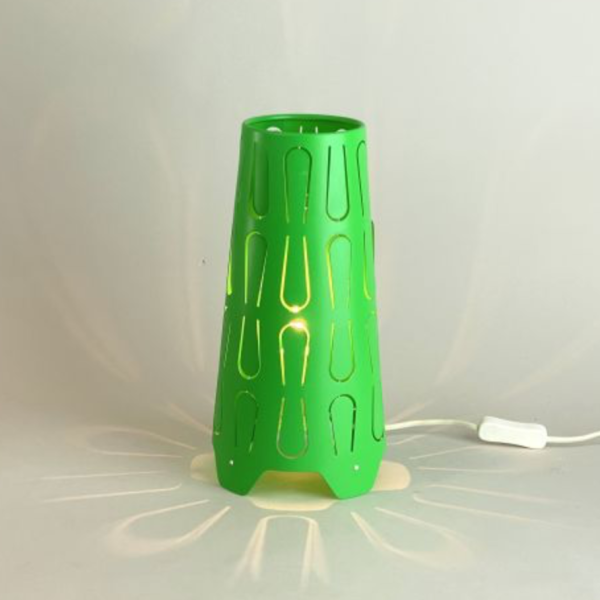 草綠簍空桌燈 