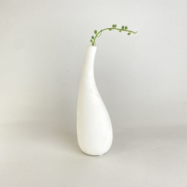白色細脖子花器 