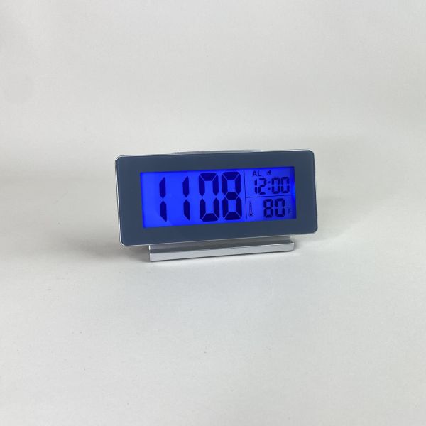 灰藍色電子鐘 