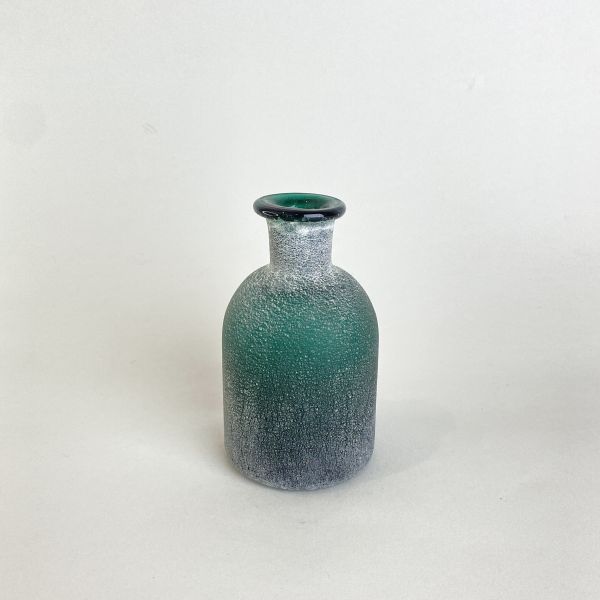 深綠色玻璃花器 