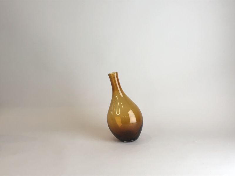 黃色細頸花器 