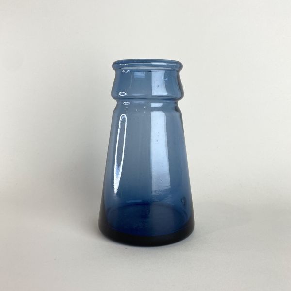 深藍色玻璃花器 