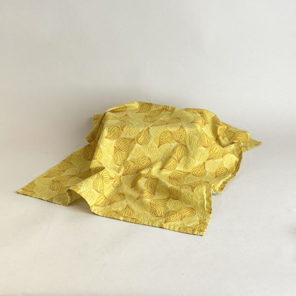 黃色洋蔥桌布 
