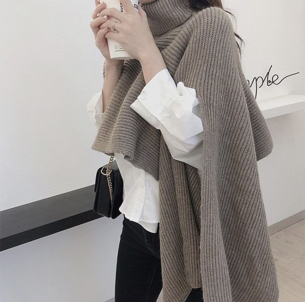 深卡色高領造型下擺不對稱針織披肩斗篷上衣 深卡色高領造型下擺不對稱針織披肩斗篷上衣