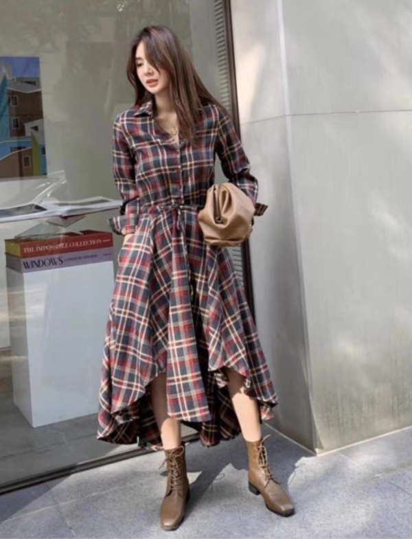 紅格紋不規則裙襬腰綁帶長袖洋裝 紅格紋不規則裙襬腰綁帶長袖洋裝