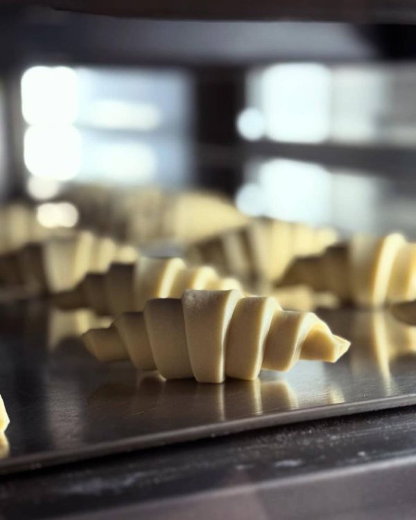 （奶素）經典原味可頌_六入組．樂林甜點 原味可頌,可頌,六入可頌,冷凍可頌,奶素可頌,奶素可頌麵包,可頌麵包,手工可頌,台北可頌,可頌宅配,早餐可頌,烤可頌,樂林甜點,可頌推薦,奶香可頌