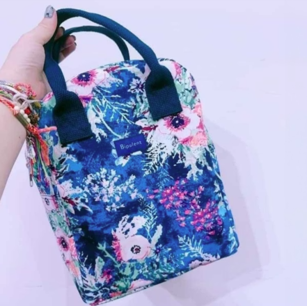 【財財小玩意】大麵包包-紫藤咖啡館 