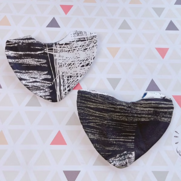 【財財兜】十層紗三角兜-芝麻冰炫風 