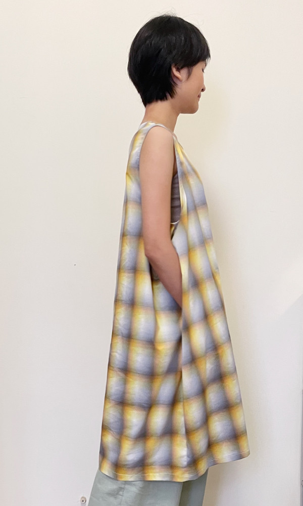 疊雪輕｜圓領秘摺洋裝 