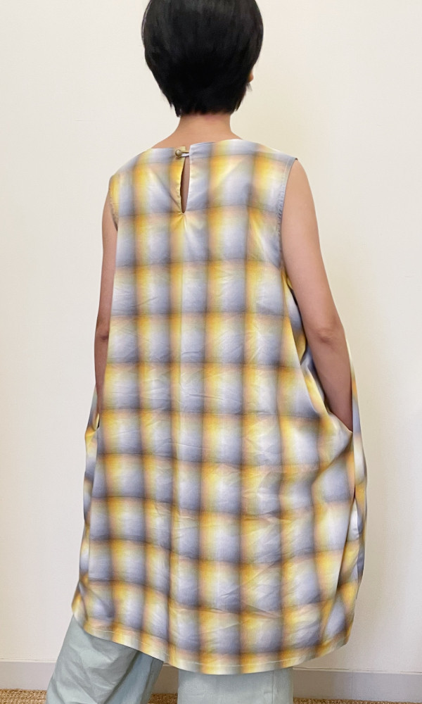 疊雪輕｜圓領秘摺洋裝 