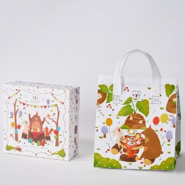 mini冰心起酥包（5顆送1顆 盒裝） 小小一顆,酥進妳心 💜
外表是金黃酥脆的千層酥皮,
裡頭卻藏著療癒的秘密——
綿密芋泥 × 香濃生乳,灌進一整顆起酥泡芙裡。