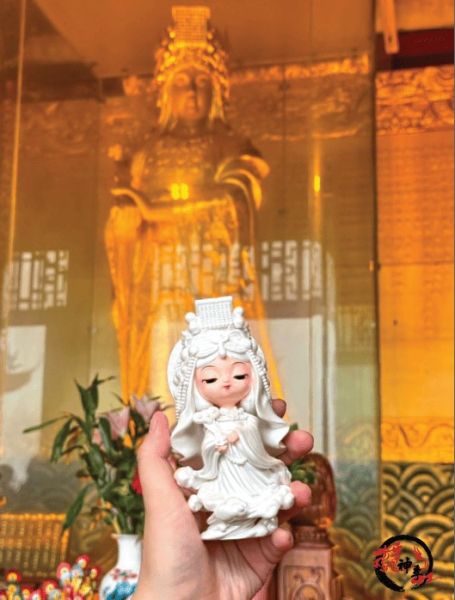 珠光琉璃媽祖公仔 