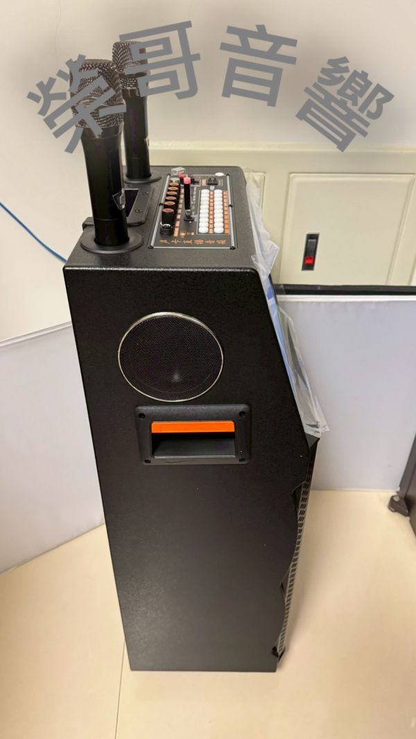 ZonGer ZO-1 行動式點歌機 全新 高階 觸控智能移動式 卡拉OK 點歌機 直播車 12吋喇叭 21單體 UHF無線麥克風 鋰電池 免費雲端下載 手機 APP 擴大機 效果器 變聲器 唱歌 KTV 播放台 金嗓 音圓 音王 綜合 數位擴大機 喇叭 ZonGer NaGaSaKi FNSD TDF JCT