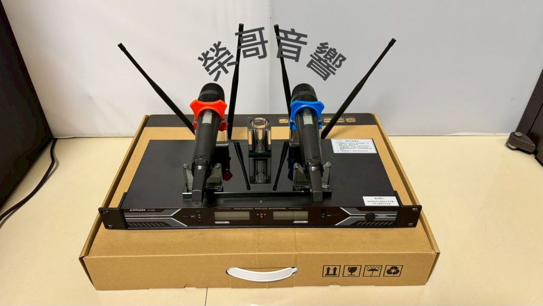 ZonGer ZG-888 雙手持無線麥克風 Zon Ger ZG-888  雙手持無線麥克風 高階款 綜合 數位擴大機 金嗓 音圓 音王點歌機 吊掛 書架 落地喇叭ZonGer NaGaSaKi FNSD TDF JCT
