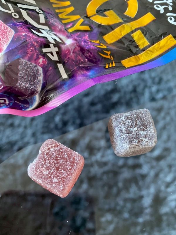 KABAYA 卡巴 雙層水果風味軟糖 TOUGH 超彈力 100g 水果夾心 58g KABAYA 卡巴 TOUGH 軟糖、彈力軟糖、日本汽水糖果、Q彈水果夾心糖、蘋果葡萄軟糖、氣泡感糖果、男友系糖果、嚼勁糖果推薦、日本原裝糖果、爆果香軟糖、日本人氣糖果推薦