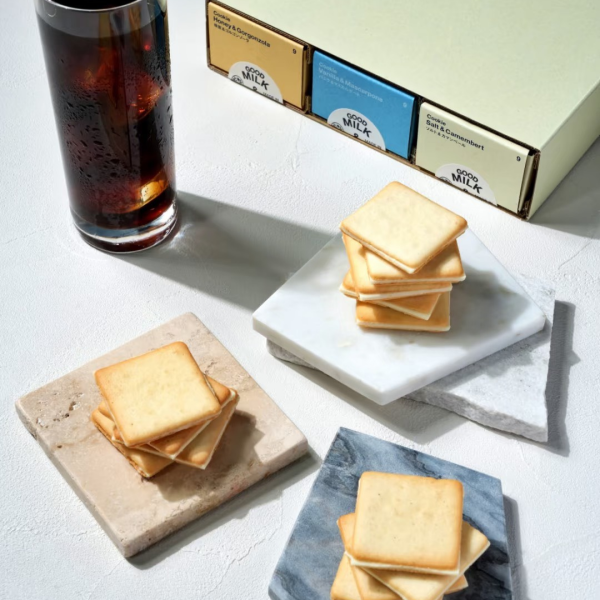 日本東京牛奶起司工場 Tokyo Milk Cheese Factory 禮盒附提袋 Tokyo Milk Cheese Factory、日本牛奶起司餅乾、蜂蜜起司餅乾、海鹽起司餅乾、巧克力馬斯卡彭餅乾、日本甜點禮盒、日本伴手禮推薦、東京甜點、附提袋禮盒、牛奶起司工場餅乾、日本人氣餅乾、日系高質感禮盒