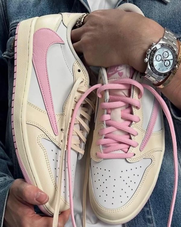 Travis Scott x Air Jordan 1 “Muslin pink”米白粉/IQ7604-101 