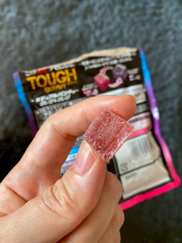 KABAYA 卡巴 雙層水果風味軟糖 TOUGH 超彈力 100g 水果夾心 58g KABAYA 卡巴 TOUGH 軟糖、彈力軟糖、日本汽水糖果、Q彈水果夾心糖、蘋果葡萄軟糖、氣泡感糖果、男友系糖果、嚼勁糖果推薦、日本原裝糖果、爆果香軟糖、日本人氣糖果推薦