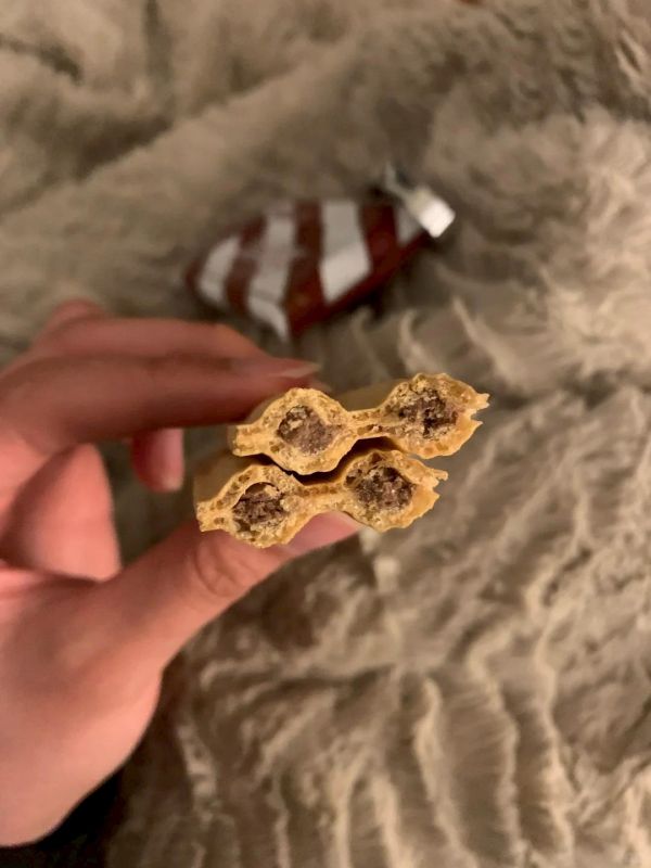 韓國CROWN 皇冠 巧克力夾心威化酥 47g  榛果巧克力 威化餅 夾心威化酥 可可 CROWN威化酥、皇冠巧克力餅、巧克力夾心威化、韓國威化餅、榛果可可餅乾、韓國甜點、威化酥推薦、47g巧克力餅、韓國人氣零食、辦公室點心、追劇甜食