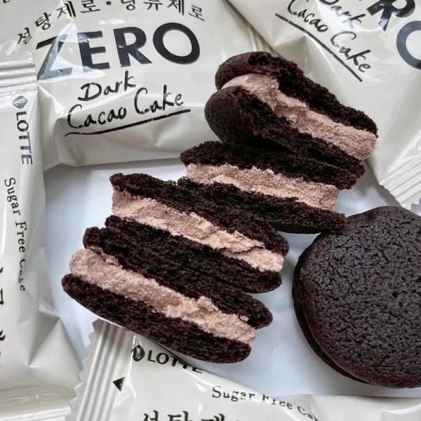 LOTTE韓國樂天 ZERO 零糖巧克力派 171g,12入/盒 巧克力夾心蛋糕 低卡新包裝 ZERO巧克力派、無糖巧克力派、低卡蛋糕、LOTTE零糖甜點、韓國樂天巧克力派、夾心蛋糕、無糖點心、低糖甜食推薦、韓國原裝進口、無負擔甜點、健康甜點、巧克力低糖