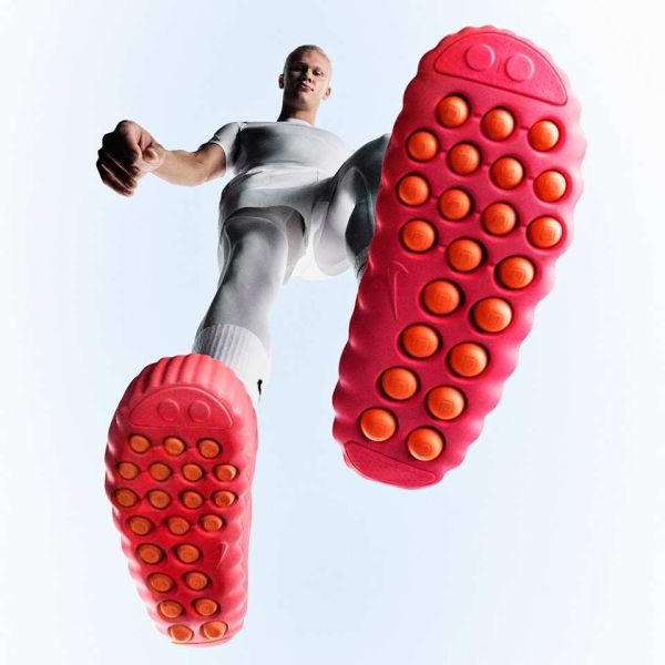 日本公司貨 Nike Mind 001 男款賽前穆勒鞋 HQ4307-600 Nike Mind 001、Nike Mind、HQ4307-600、Nike 穆勒鞋、Nike 拖鞋、賽前鞋、Nike Solar Red、Nike 紅色拖鞋、Nike 感官鞋、Nike 新科技鞋款、HQ4307-600
