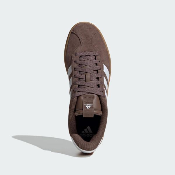 ADIDAS VL COURT 3.0 摩卡棕白 焦糖底 麂皮休閒鞋 男女款 JP7536 ADIDAS, adidas, VL COURT 3.0, JP7536, adidas休閒鞋, adidas男女鞋, 摩卡棕球鞋, 棕色球鞋, 棕色休閒鞋, 麂皮球鞋, 焦糖底球鞋, 復古球鞋, 德訓鞋, 德訓風, 低筒球鞋, 男女共款, 情侶鞋, 秋冬球鞋, 百搭休閒鞋, adidas棕色鞋