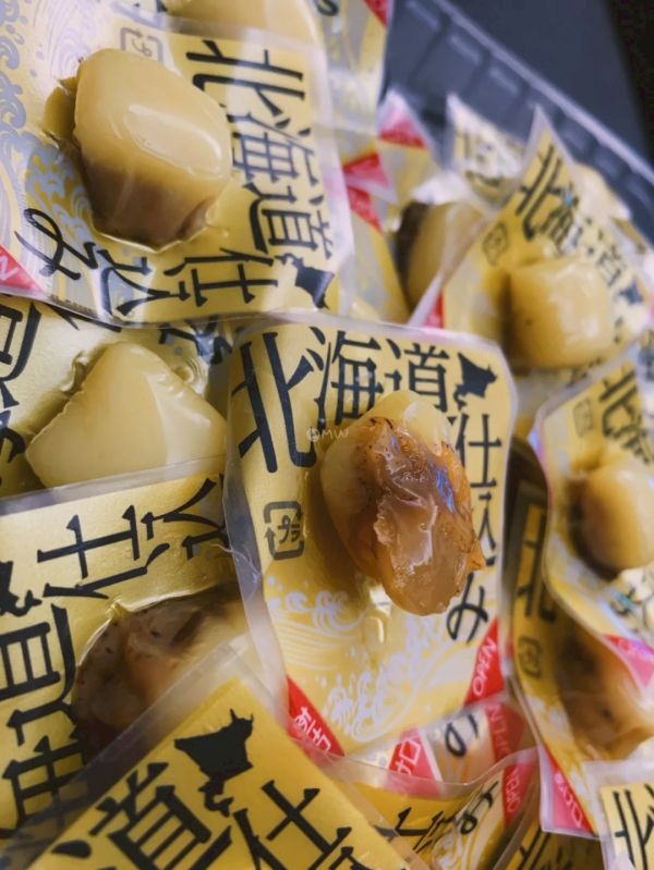 日本北海道  山榮食品 YAMAEI 起司帆立貝 / 煙燻魷魚起司 YAMAEI 山榮食品、北海道起司帆立貝、起司干貝、煙燻魷魚起司、日本下酒菜、熟食海味零嘴、干貝乳酪、日本乳酪點心、煙燻乳酪小吃、日本特產零食、北海道海味小食