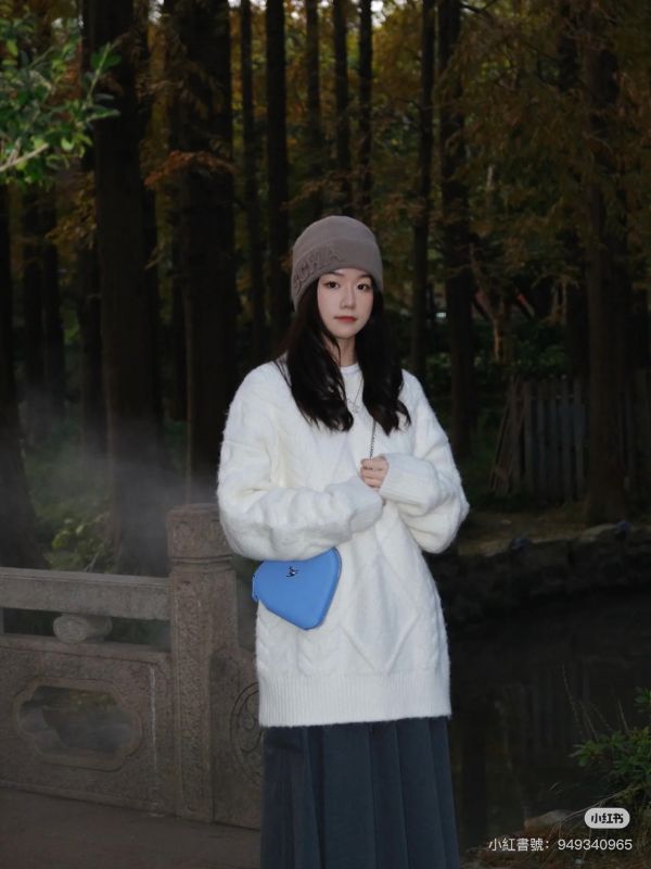 Vivienne Westwood 新款藍色心型鏈條包 