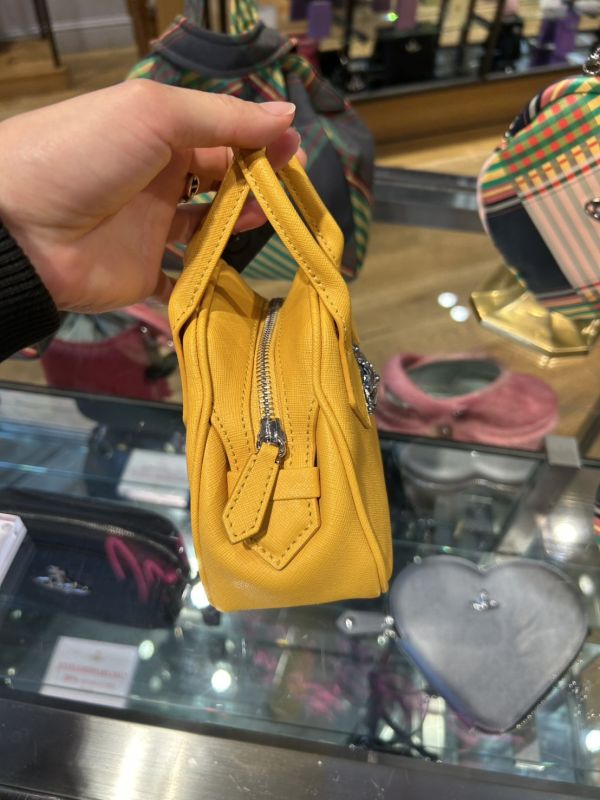 Vivienne Westwood Mini Yasmine 黃色斜背包 