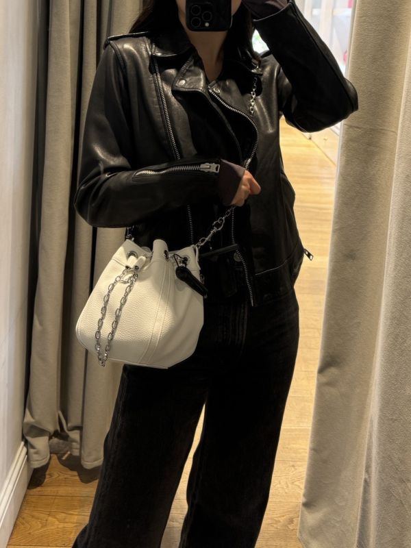 Vivienne Westwood Chrissy 白色小號水桶包 