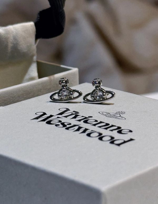 [爆款] Vivienne Westwood 簡約單鑽耳釘 