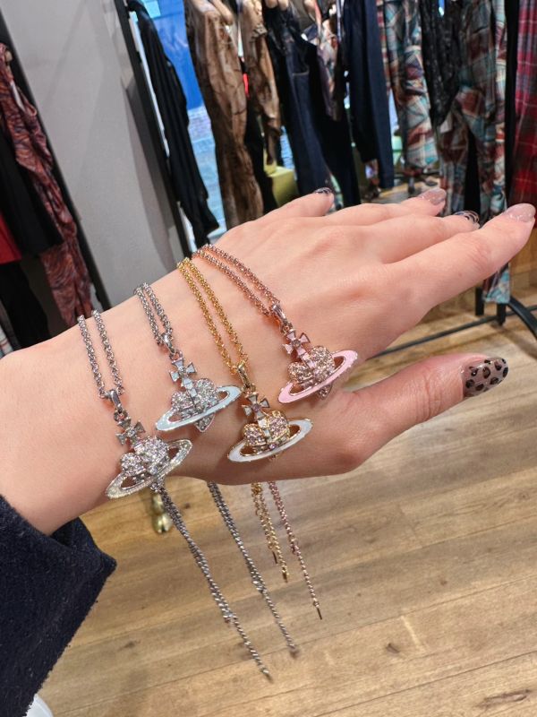 (五色) Vivienne Westwood 心型浮雕系列 [項鍊][手鍊] 