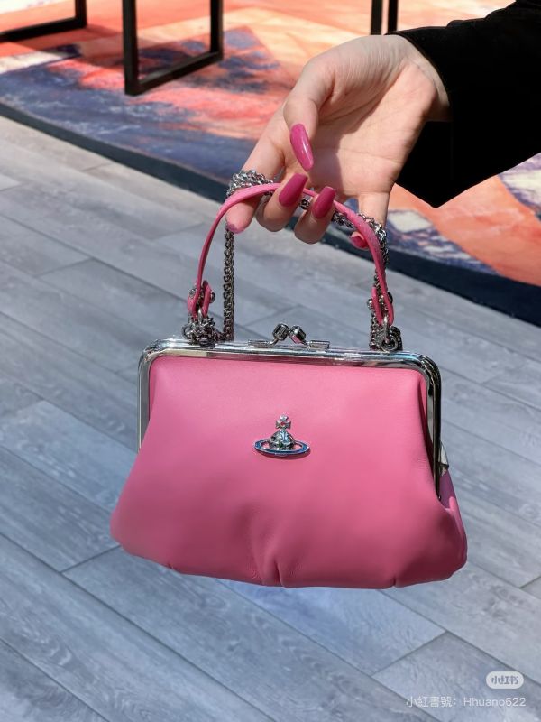 Vivienne Westwood Granny Frame粉色小羊皮鏈條水餃包 
