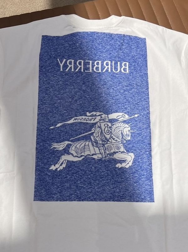 Burberry 背後戰馬藍色T-shirt (man) 