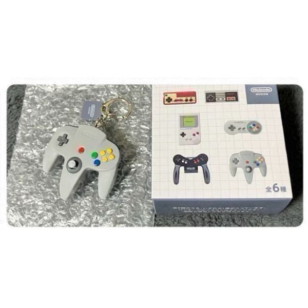 R303『現貨』任天堂博物館吊飾 1983-2017 盒玩 