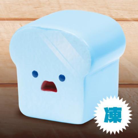 5A062『現貨』驚訝麵包軟膠公仔  Qualia  扭蛋   轉蛋 