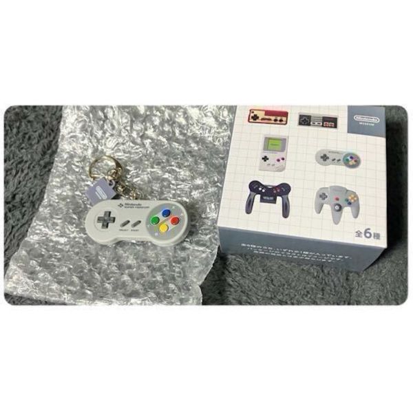 R303『現貨』任天堂博物館吊飾 1983-2017 盒玩 